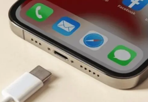 文罗镇苹果15维修分享iPhone15改USB-C接口后能和安卓用户互借充电器吗 